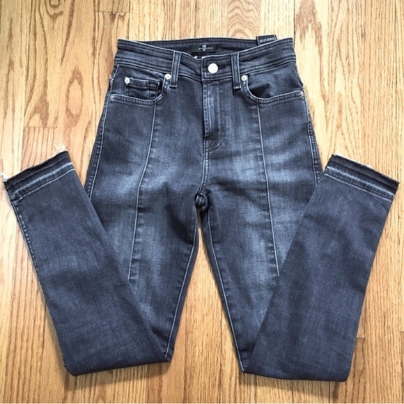 7 For All Mankind The Abby Black High Rise Front Seam Split Raw Hem Skinny Jeans - Picture 15 of 16